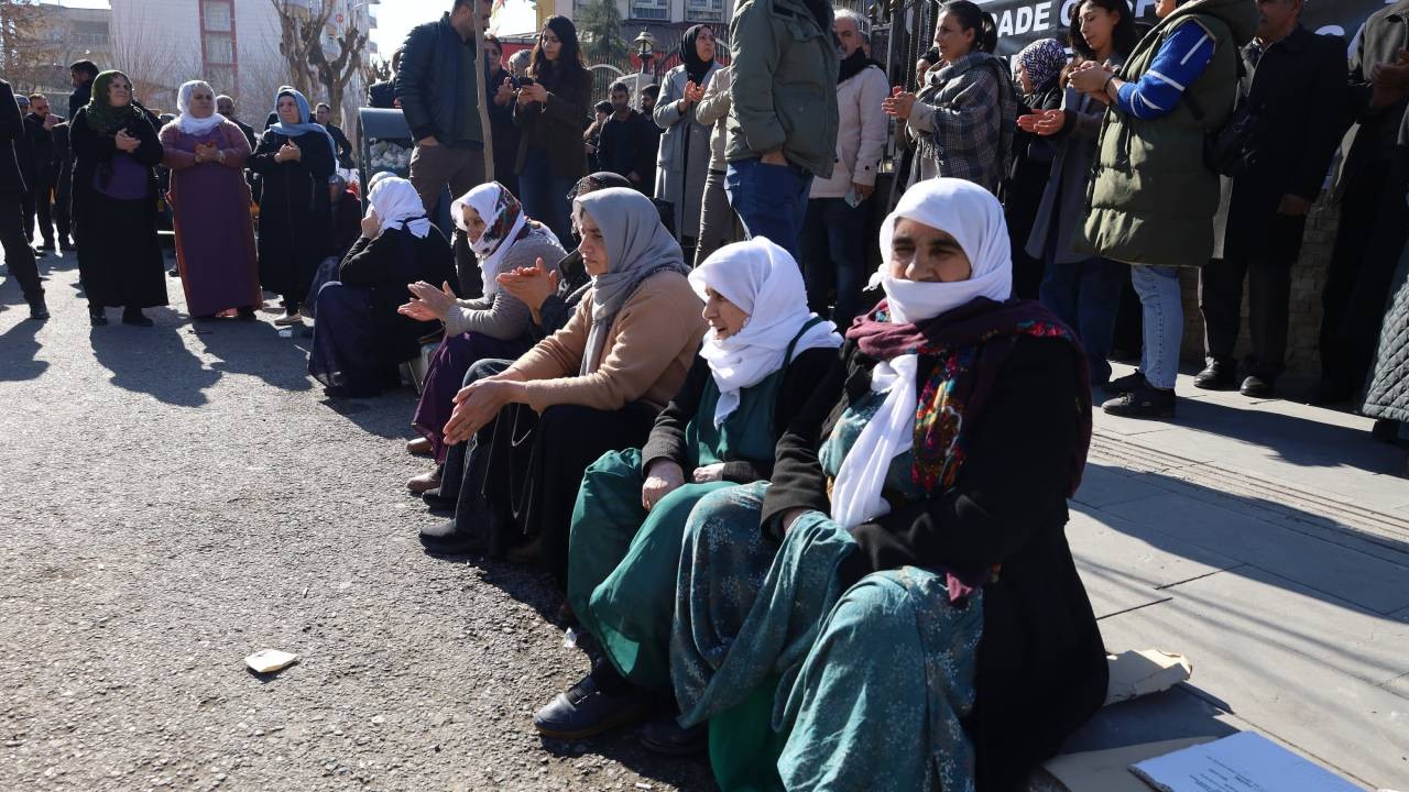 Siirt'te kayyım protestosu: Bu zulme karşı direneceğiz