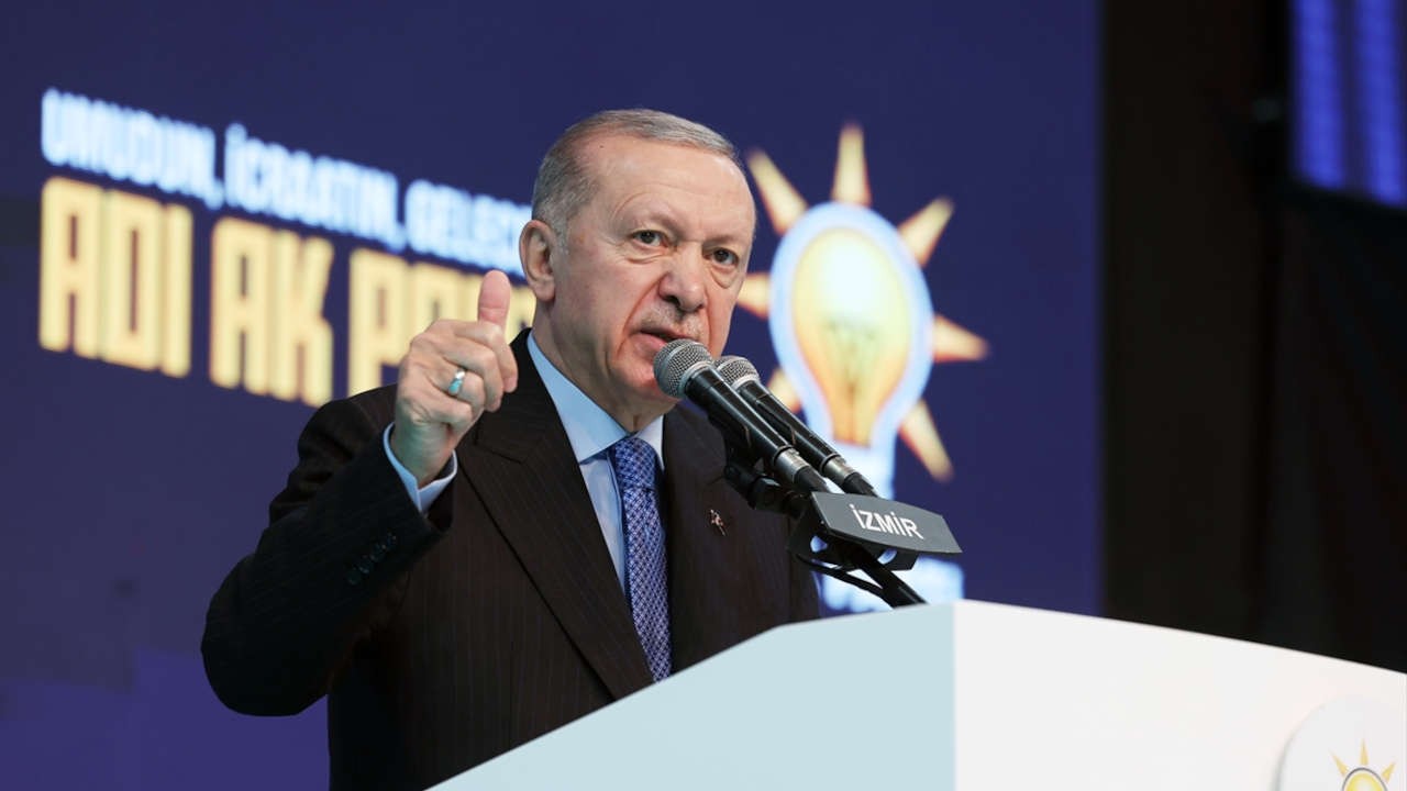 Erdoğan: Seçimlerin ne zaman yapılacağını gayet iyi bilenlerdeniz