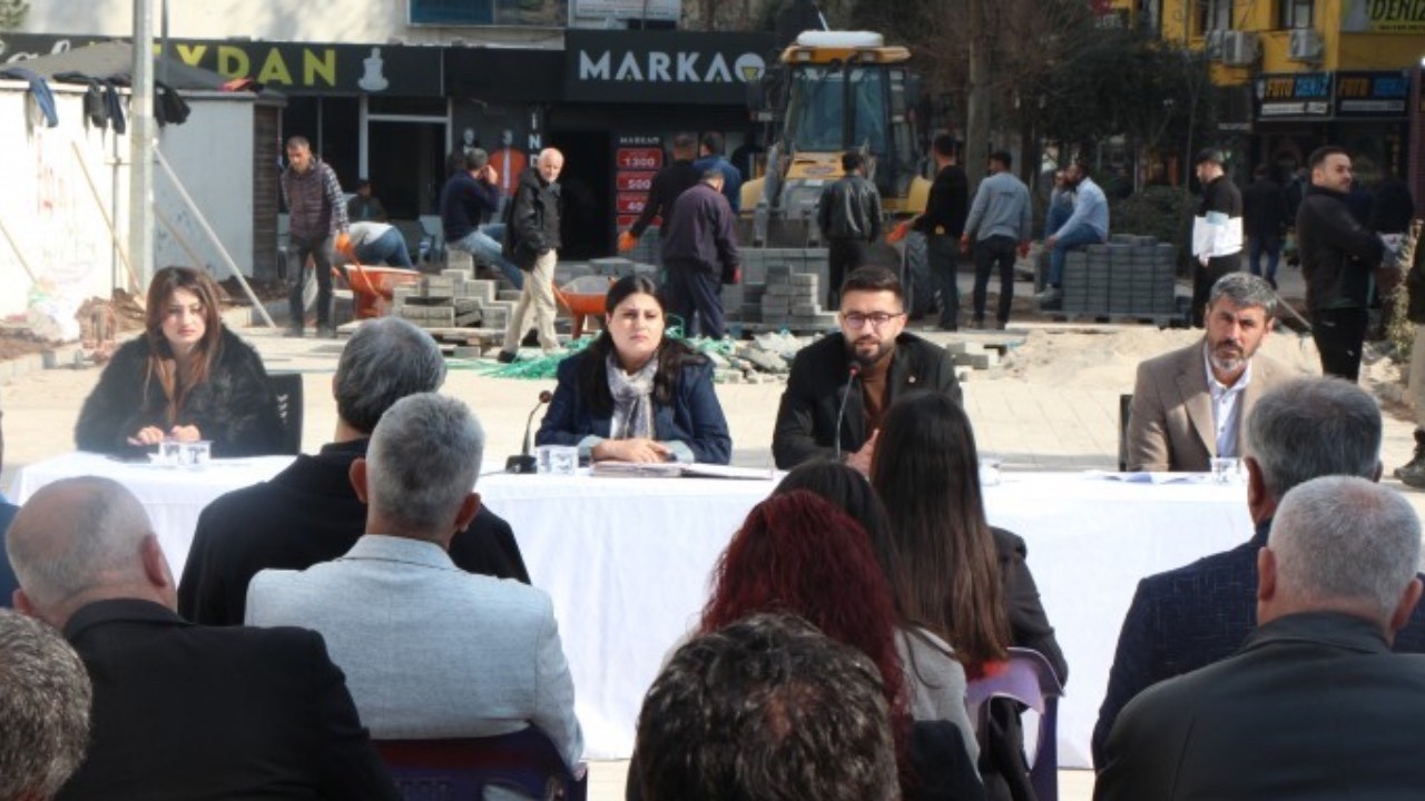 Cizre Belediyesi meclis toplantısını halka açık yaptı