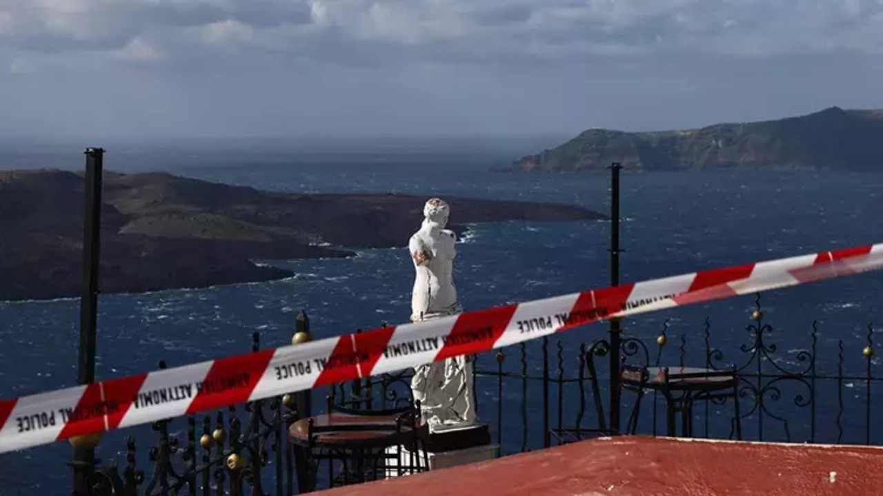 Santorini'de olağanüstü hal ilan edildi