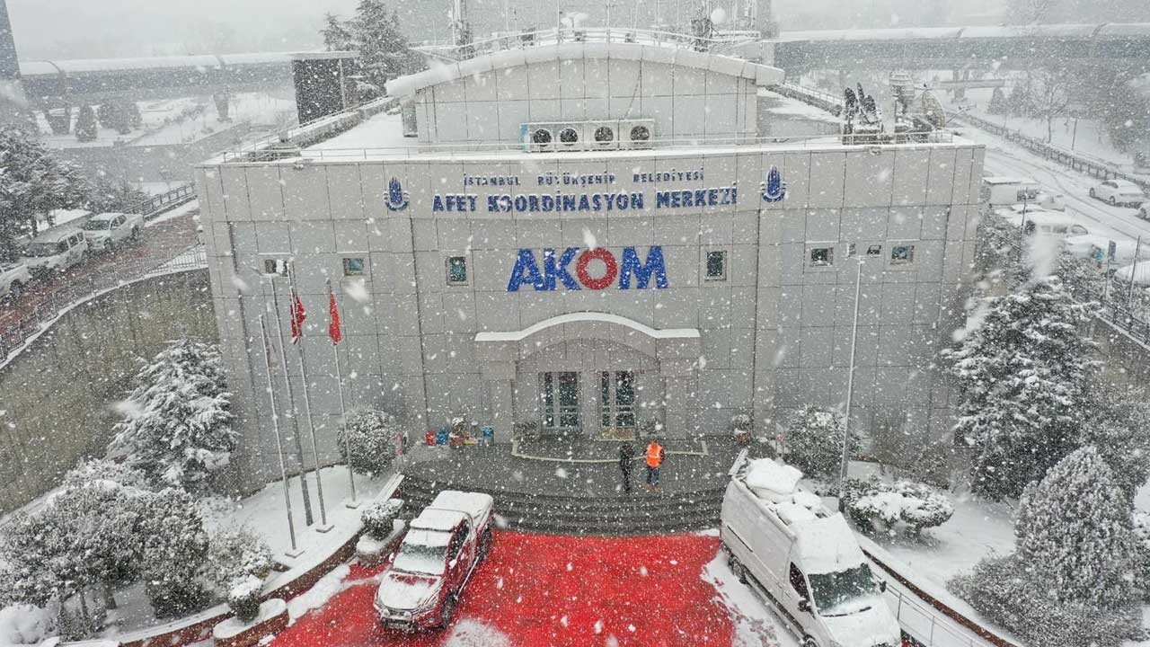 AKOM: İstanbul'a yeniden kar geliyor