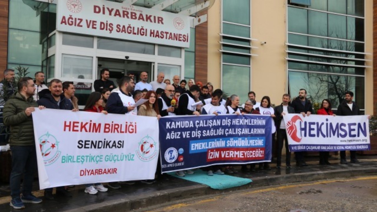 Diş hekimleri hakları için iş bıraktı: 'Kamu hastaneleri dev bir enkaz haline geldi'