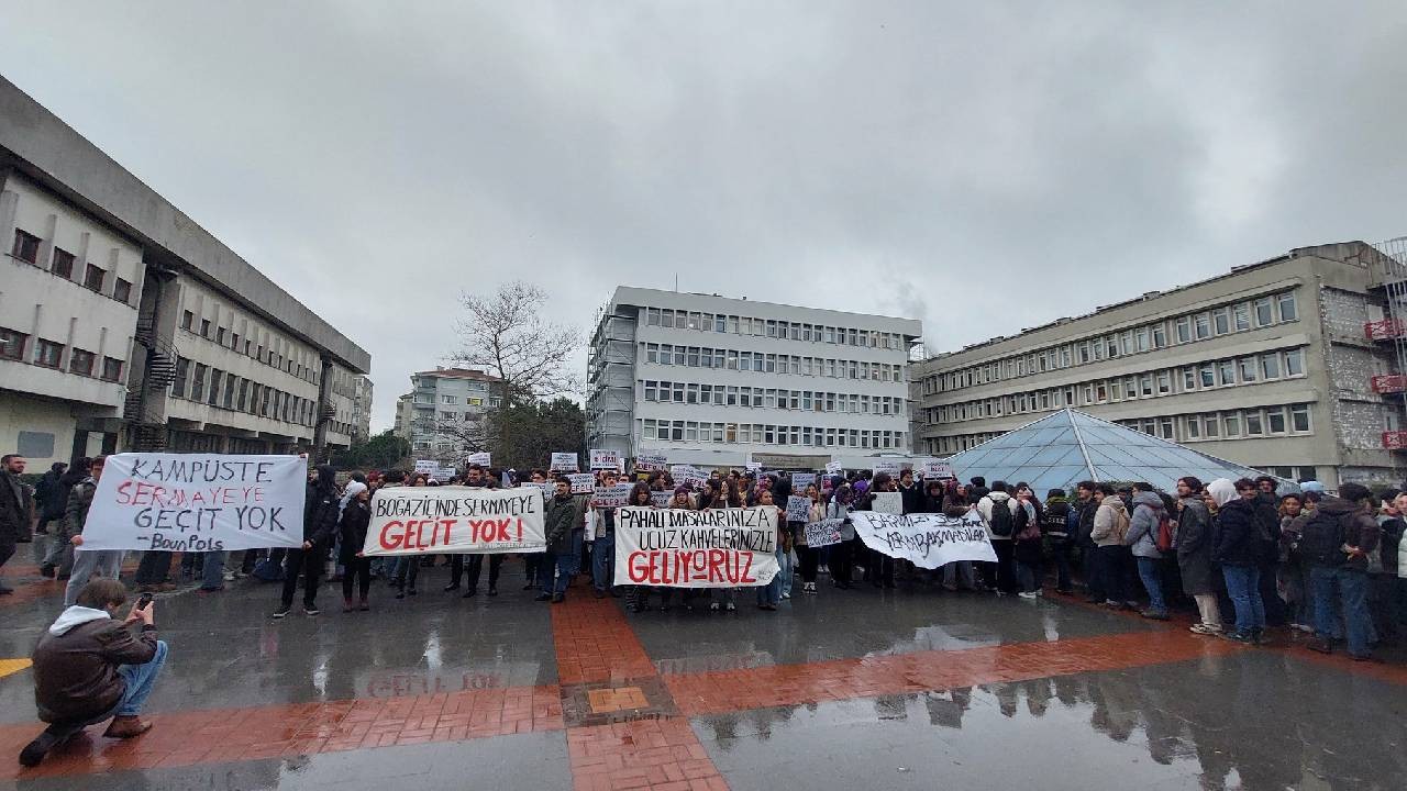 Boğaziçi'nde 28 kulüp ve 6 topluluğun etkinlikleri bir ay donduruldu