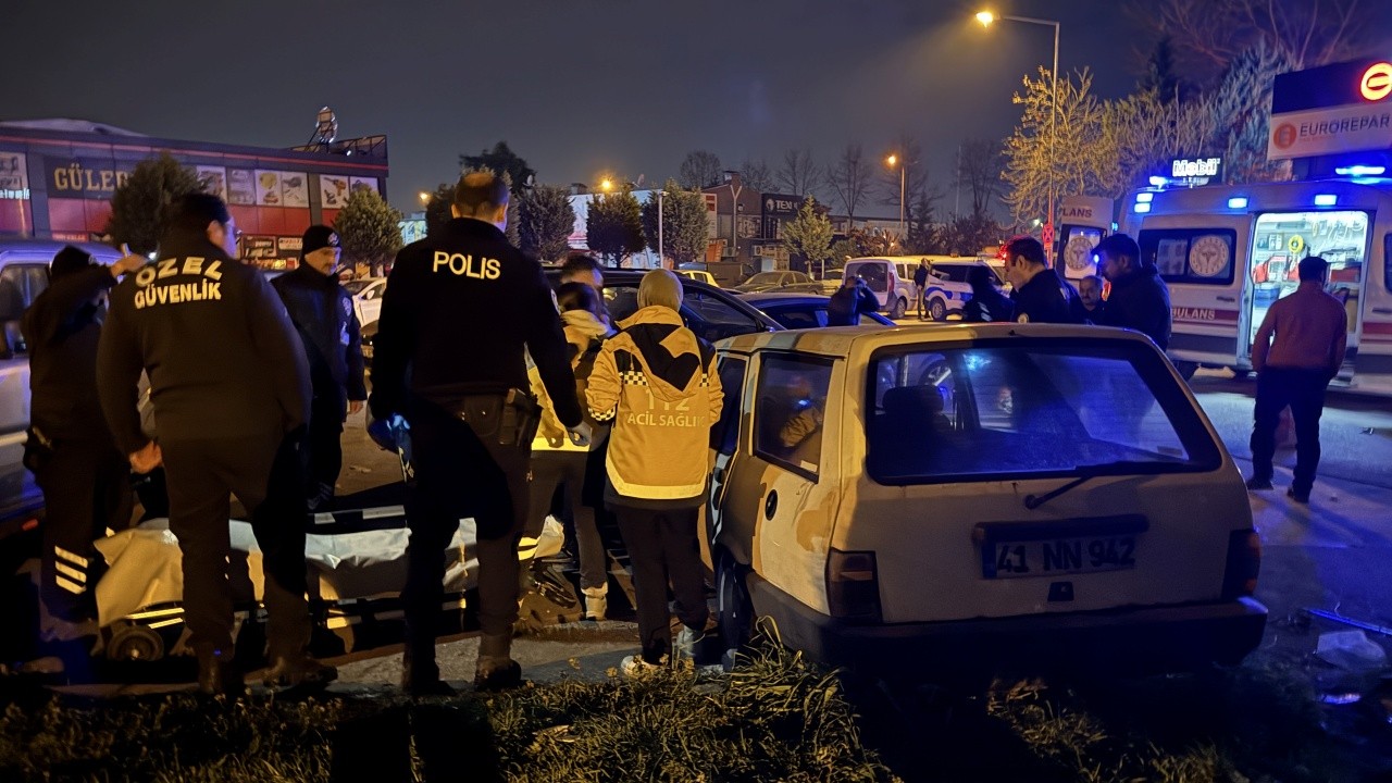 İzmit'te bir kişi otomobilde başından vurulmuş halde bulundu