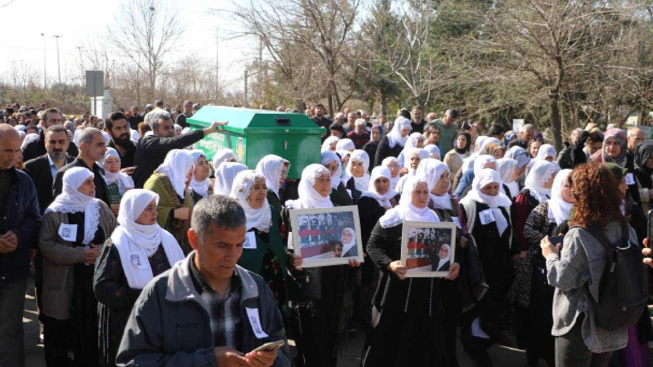 Barış Annesi Sakine Arat son yolculuğuna uğurlandı