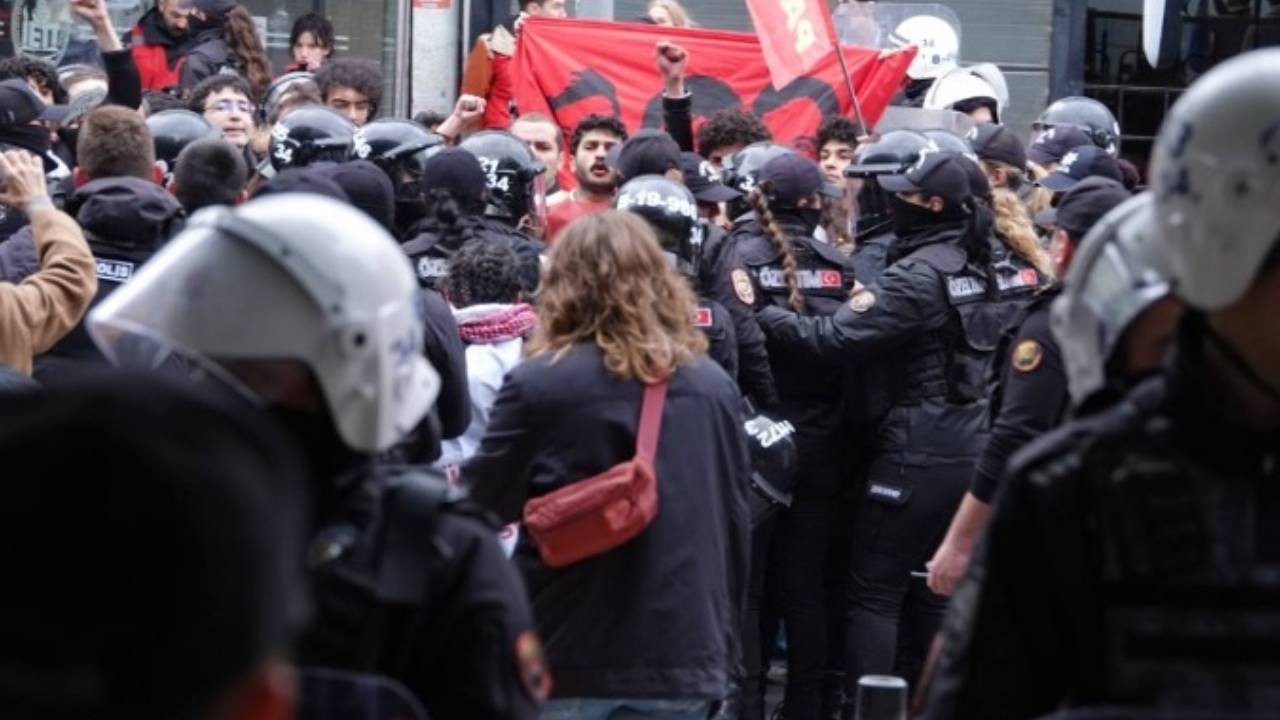1 Mayıs | Taksim'e çıkmak isteyen kitleye polis saldırdı: En az 400 gözaltı
