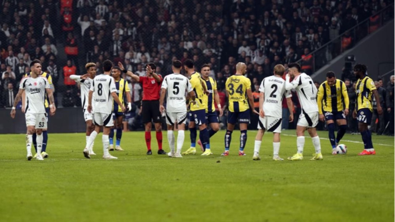Kadıköy’de Kader Derbisi: Fenerbahçe Derbi Siftahı, Beşiktaş Avrupa Bileti Arıyor