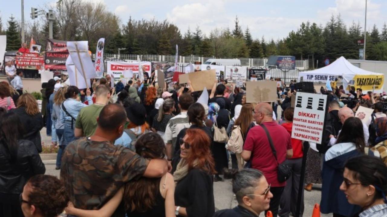Hayvan hakları için AYM önünde eylem