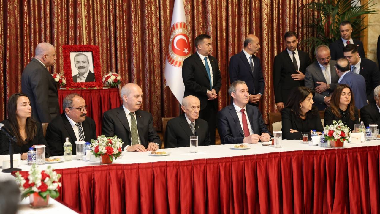 Bahçeli, Sırrı Süreyya Önder için yapılan anmaya katıldı
