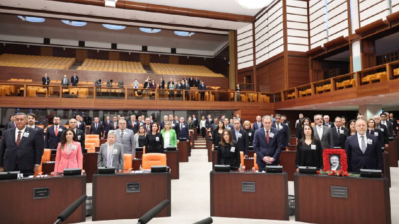 Sırrı Süreyya Önder Meclis Genel Kurulu'nda anıldı