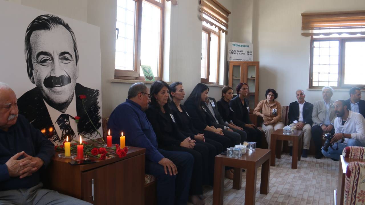 Sırrı Süreyya Önder için memleketinde taziye kuruldu