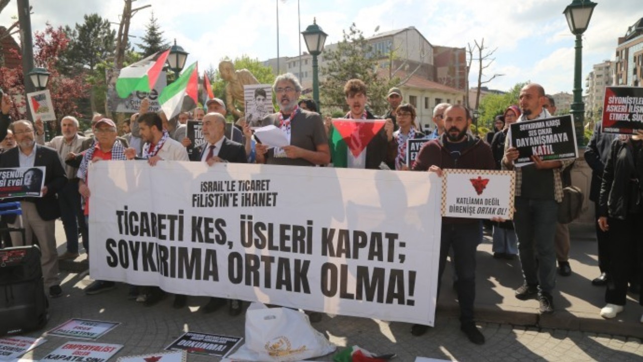 Filistinli doktor: İsrail’e akan petrolü kesin