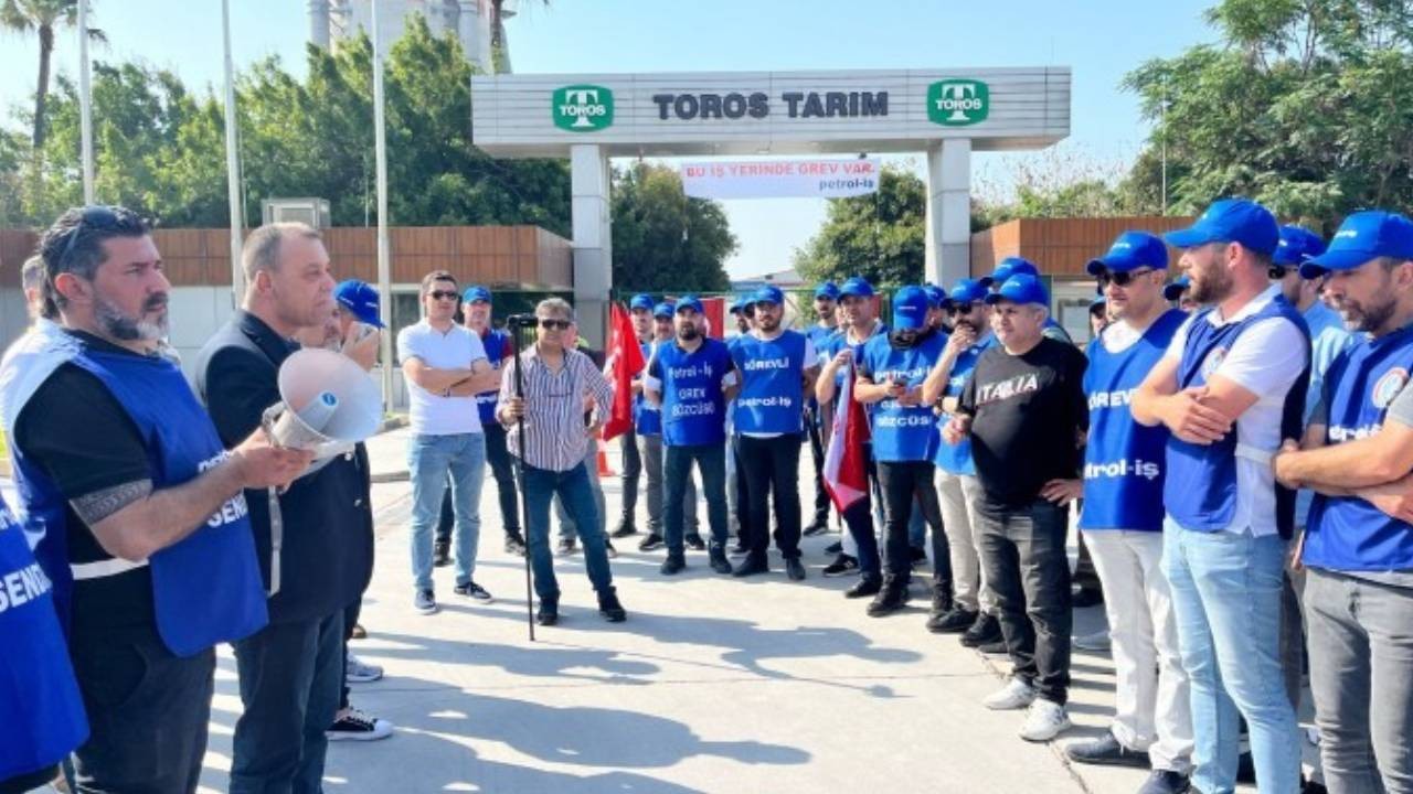 DEM Parti grevdeki Toros Tarım işçilerini ziyaret etti