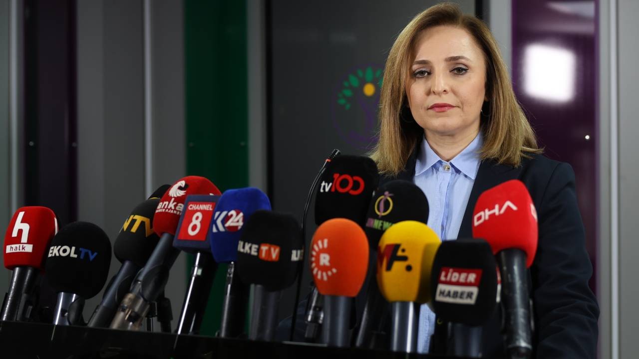 DEM Parti'den Kurtulmuş'a çağrı: Meclis'te kurulacak komisyonla ilgili sorumluluk almalı