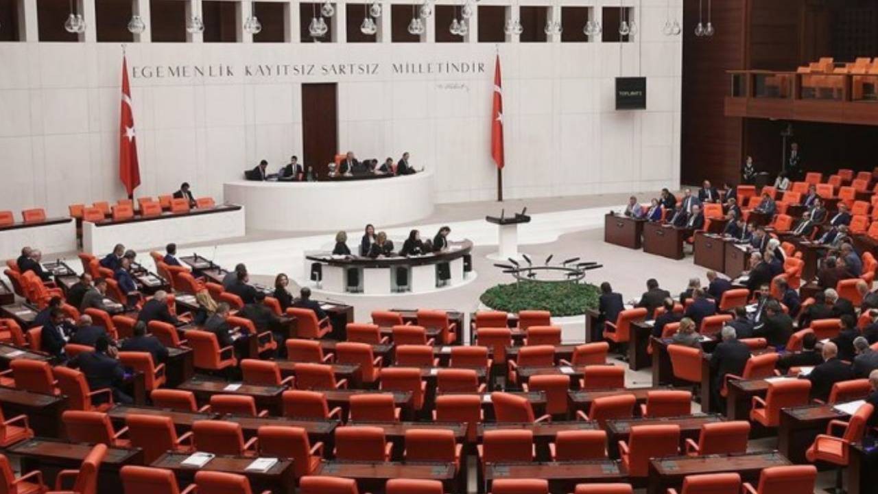 DEM Parti şerh düştü: 10’uncu Yargı Paketi’nde en temel beklenti karşılıksız bırakıldı