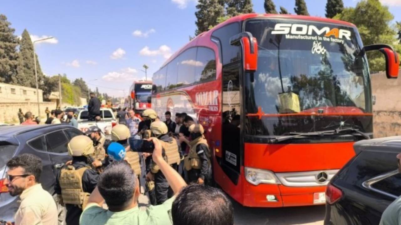 Süreç sekteye uğramıştı: Halep’te ikinci grup ‘esir ve tutuklu değişimi’ gerçekleşti