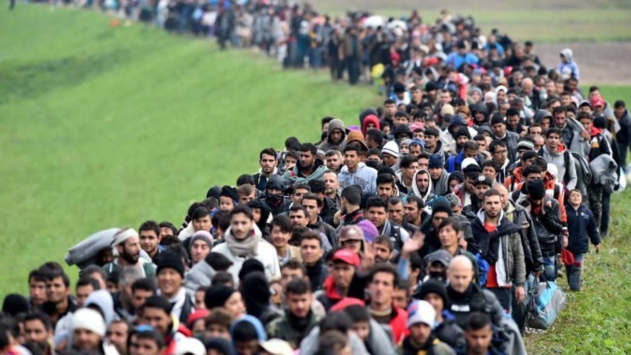 Dünya Mülteciler Günü... DEM Parti: GGM'ler kapatılsın
