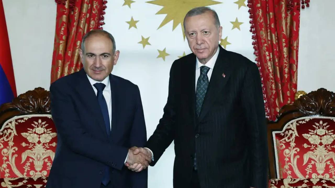Dolmabahçe'de 'tarihi' görüşme: Erdoğan, Ermenistan Başbakanı Paşinyan ile görüştü