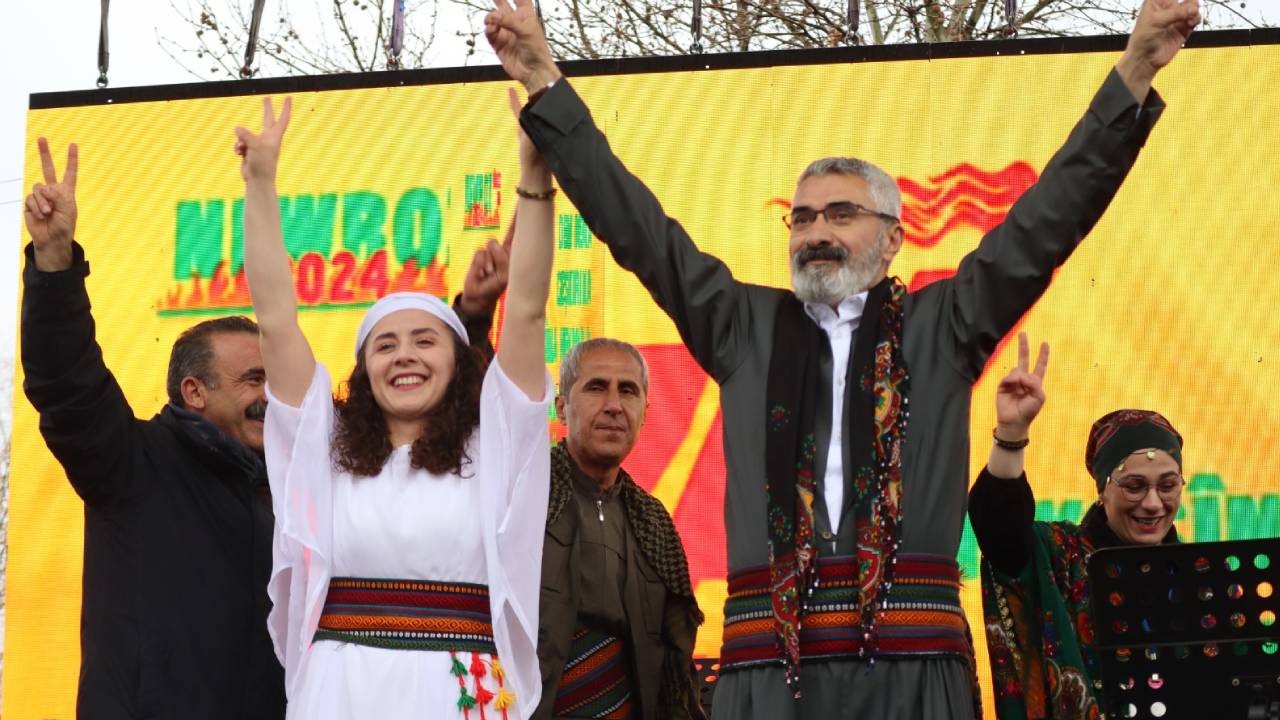 DEM Parti, Karakoçan Belediye Eşbaşkanını görevden aldı