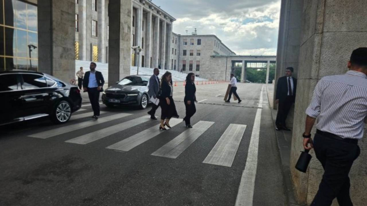 DEM Parti taslağını sundu: 'Terörsüz Türkiye' tanımı kabul edilmeyecek