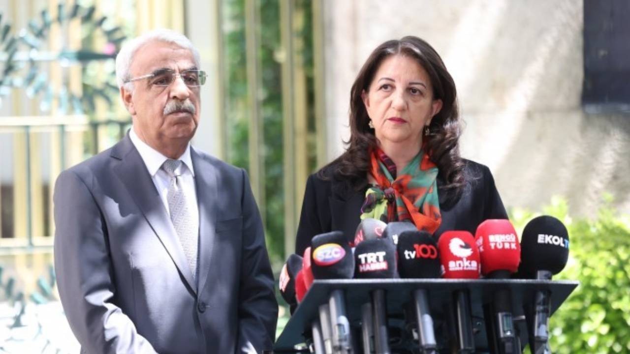 İmralı Heyeti'nin Abdullah Öcalan ile görüşmesi sona erdi