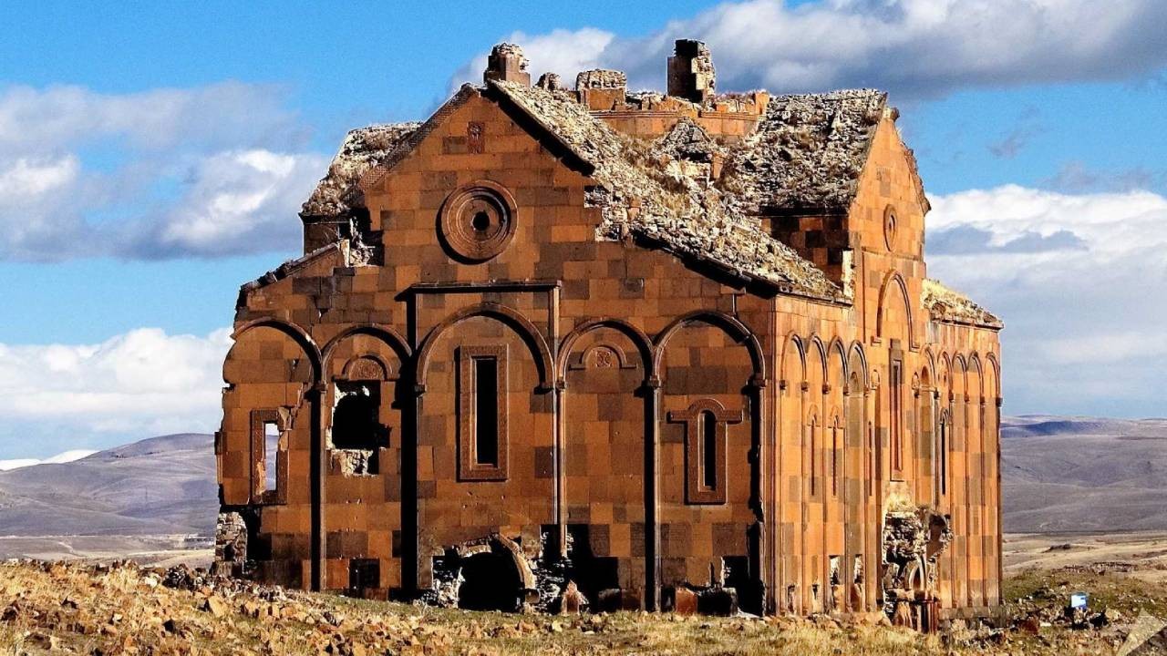 Restorasyon çalışmaları başlayan Ani Katedrali cami olacak