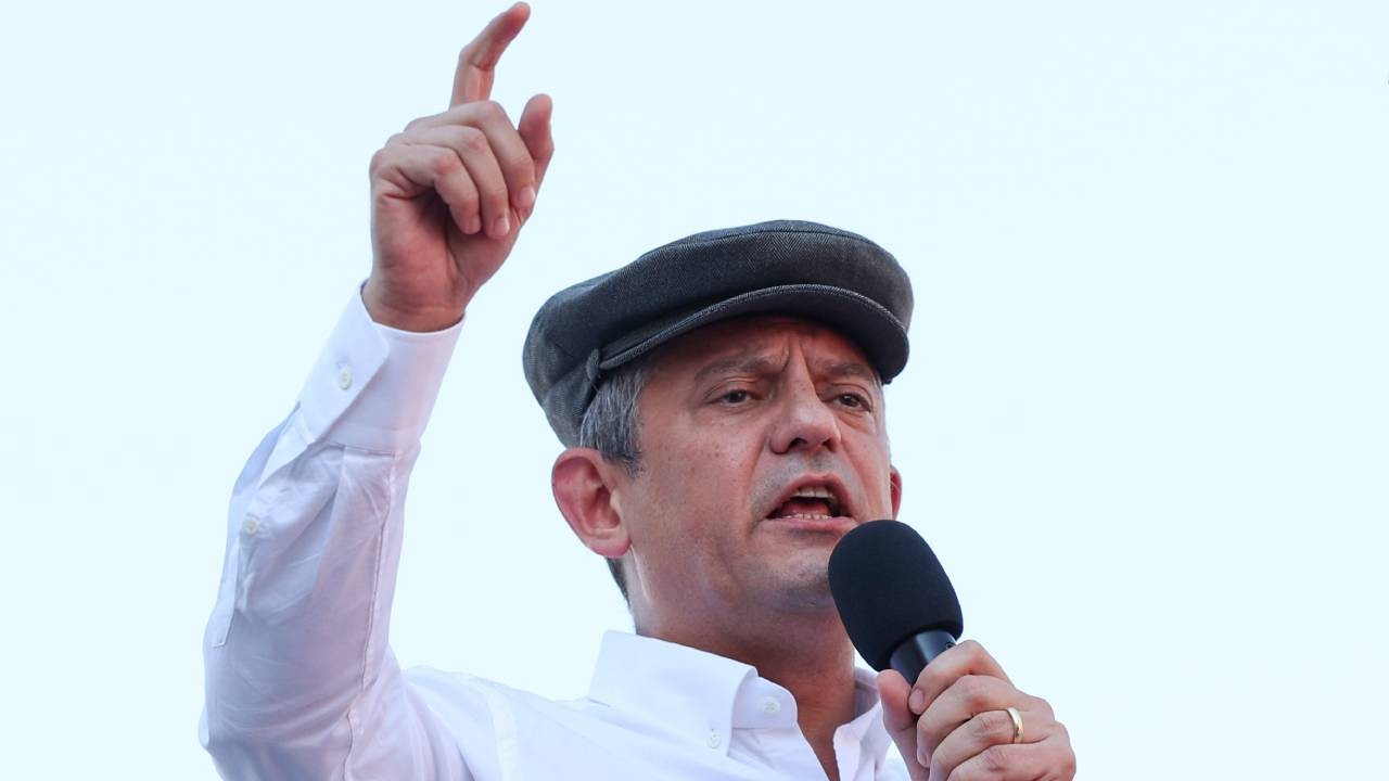 CHP Lideri Özel: Erdoğan ittifak görüntüsü vererek süreci heba etmeye çalışıyor, izin vermem