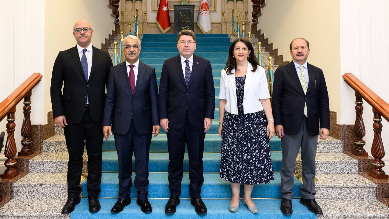Adalet Bakanı ile görüşme... İmralı Heyeti: Bakanlık sürece üst düzeyde katkı sunacak