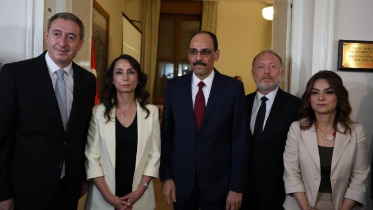 Meclis'te süreç turları: İbrahim Kalın, AKP ve MHP'nin ardından DEM Parti ile görüştü