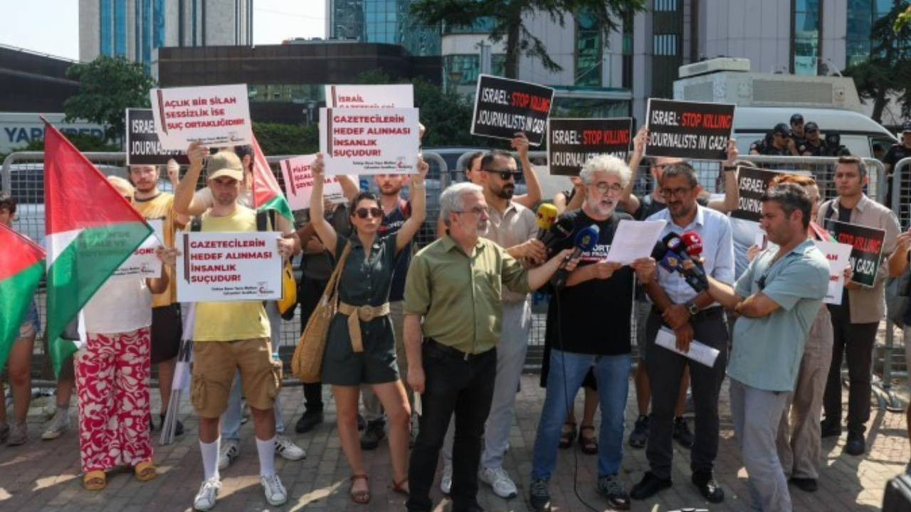 Basın meslek örgütlerinden İsrail Konsolosluğu önünde protesto