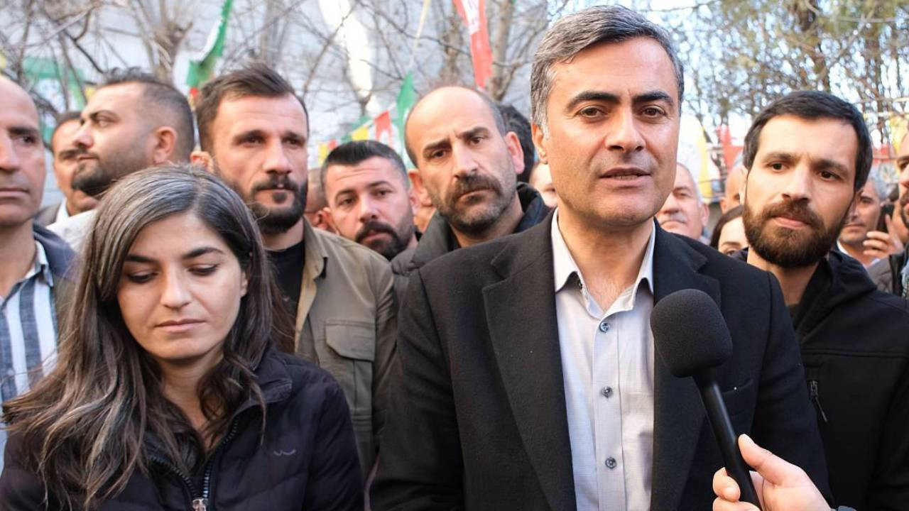 Eşbaşkanlardan kayyıma tepki: 223 işçinin işten çıkarılması siyasi tasfiye operasyonudur