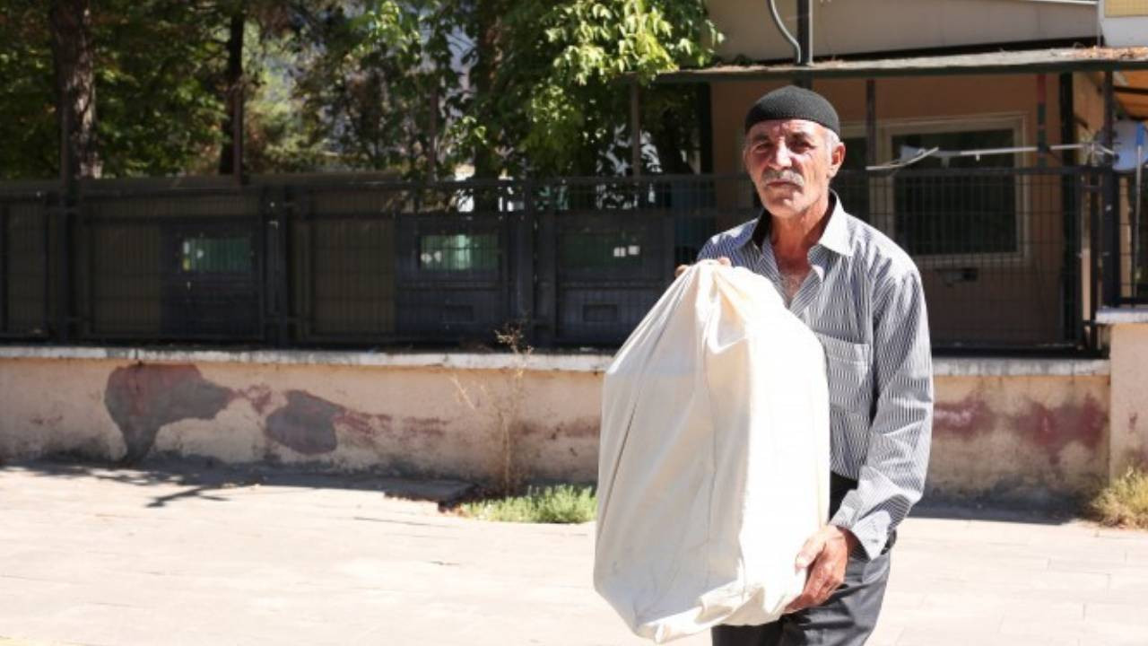 Oğlunun kemiklerini bir kutuda teslim aldığı fotoğraf ile gündem olmuştu: 'Benim gibi acı çekenler barış istiyor'
