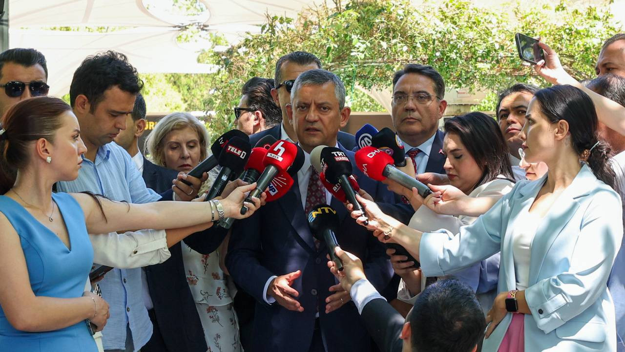 Özgür Özel'den Bahçeli'ye: Açıklamalarını kıymetli buluyorum