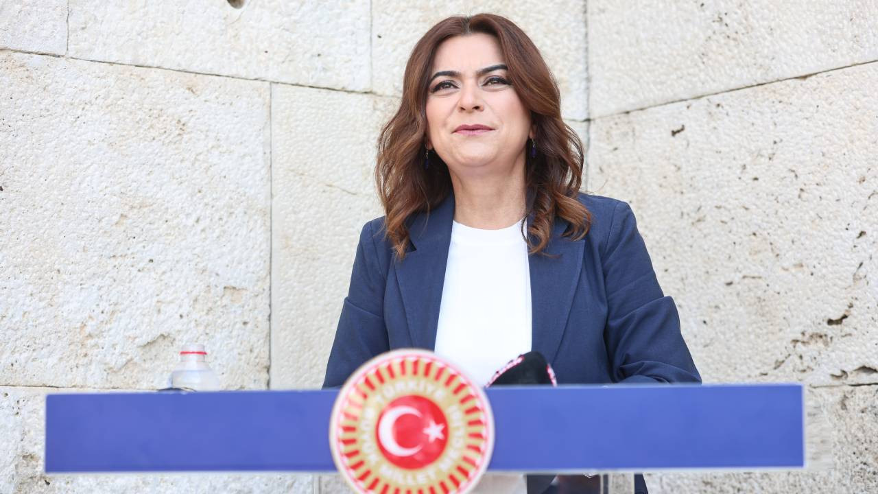 DEM Parti'den İBB operasyonlarına ve İYİ Parti'ye tepki, komisyona çağrı: Öcalan da komisyonda dinlensin