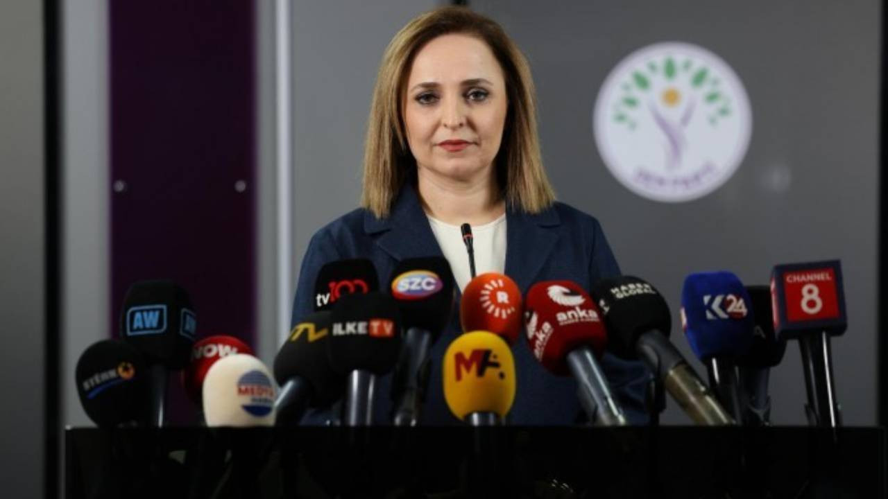 Komisyonda Kürtçe krizi... DEM Parti: Meselenin kendisi dün komisyonda tezahür etti