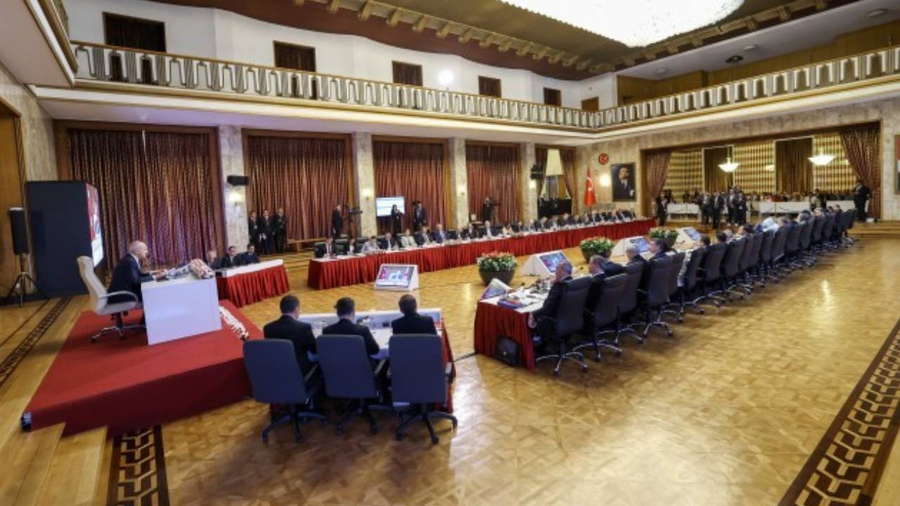 Komisyonda barolar konuşuyor... Diyarbakır Baro Başkanı: 1921 Anayasa'sı esas alınmalı