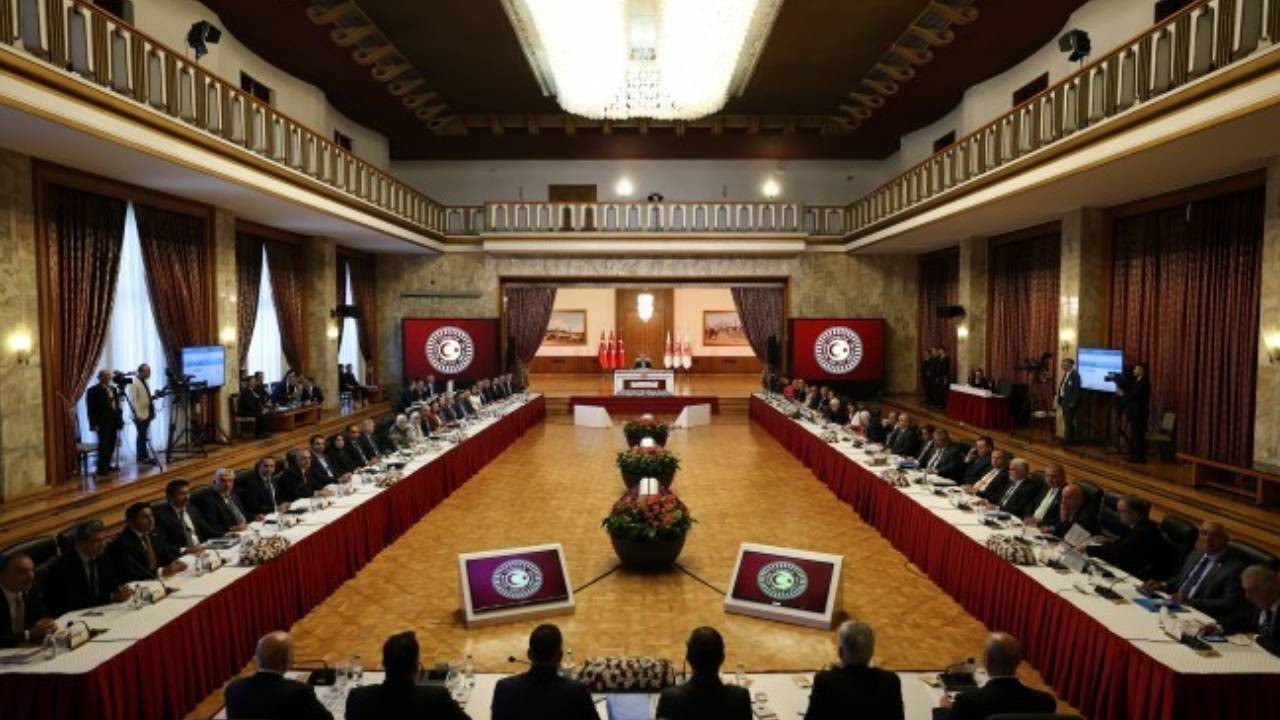 Komisyon 7'nci kez toplandı... Arınç: Umut hakkı uygulanmalı, genel af zaruri ihtiyaç