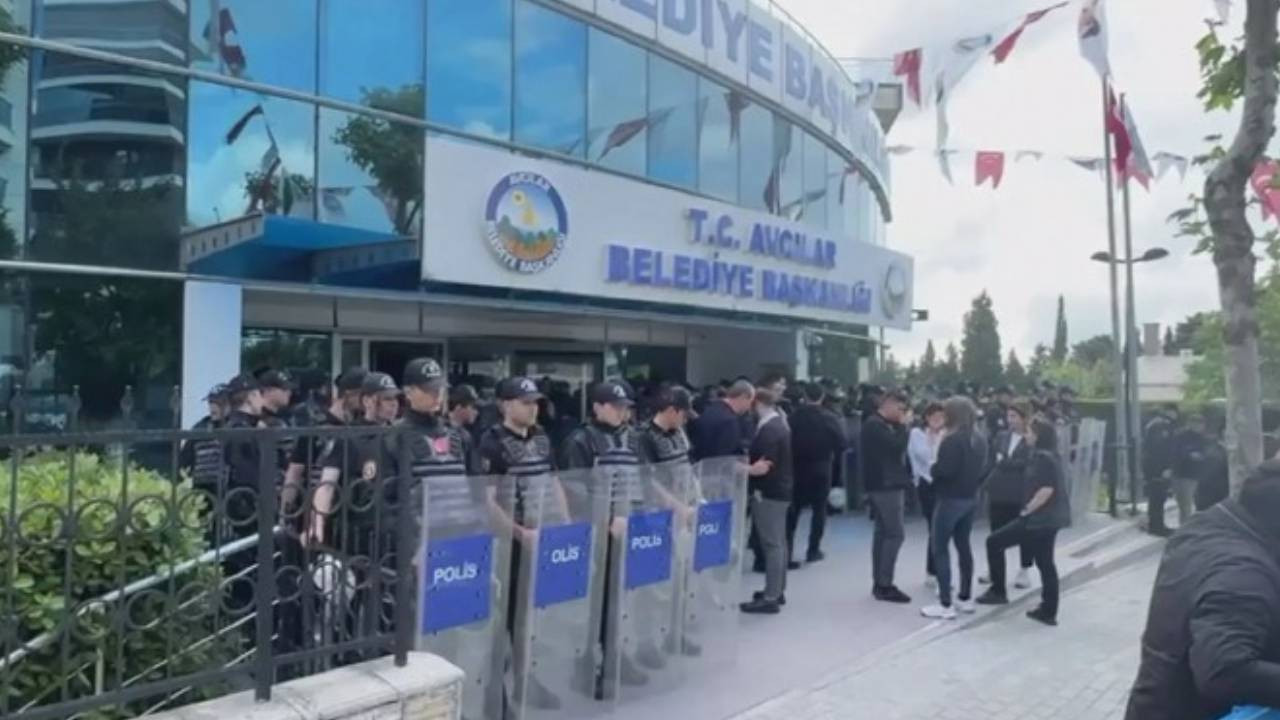 CHP'li Avcılar ve Beşiktaş Belediyelerine operasyon: Çok sayıda gözaltı