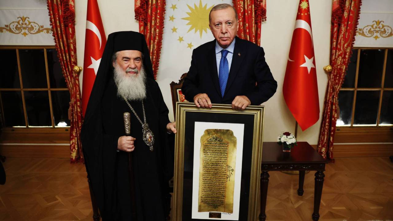 Cumhurbaşkanı Erdoğan, Kudüs Rum Ortodoks Patriği Giannopoulos'u kabul etti