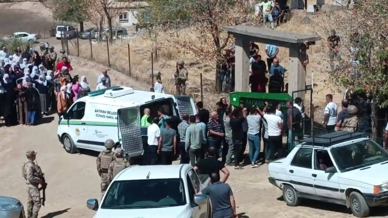 Batman'da bir araca silahlı saldırı: 2'si çocuk 4 kişi katledildi, 24 kişi gözaltına alındı