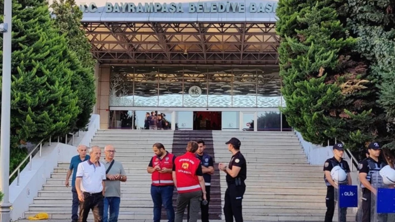 Bayrampaşa'da bir CHP'li meclis üyesi daha istifa etti
