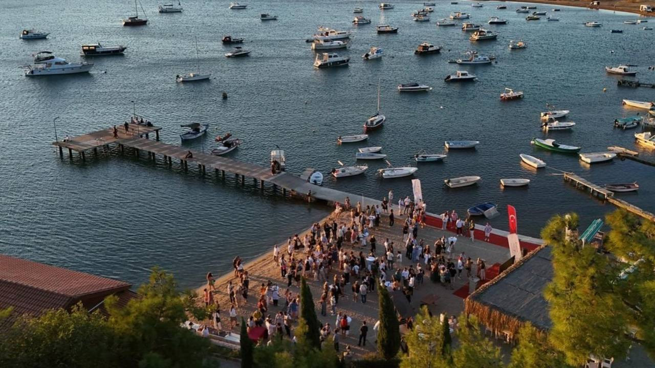 4. Ayvalık Uluslararası Film Festivali başladı: 65 yapıt sinemaseverlerle buluşacak