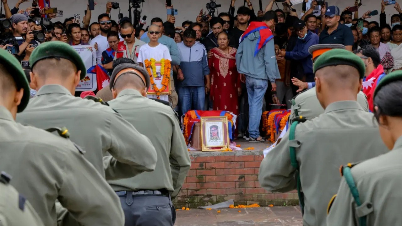 Nepal'de protestolarda ölenler için ulusal yas ilan edildi