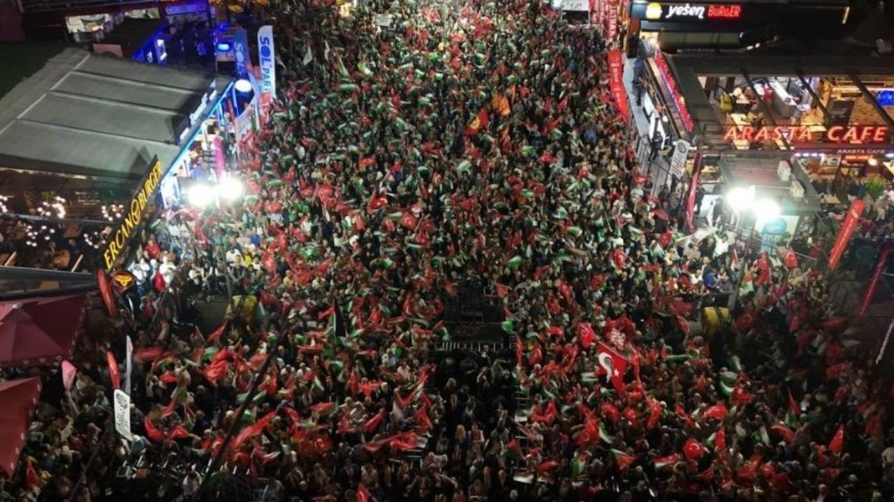 CHP'den Filistin'e destek mitingi... Özgür Özel: 'Trump'tan randevu dilenenler İsrail zulmüne engel olamaz'