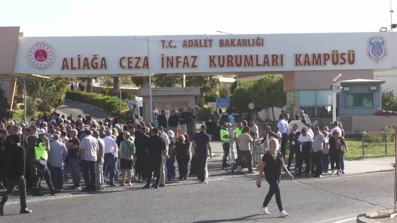 'Kooperatif davası'nda 5 kişi tahliye edildi... Tunç Soyer: Tüm sorumluluk benim