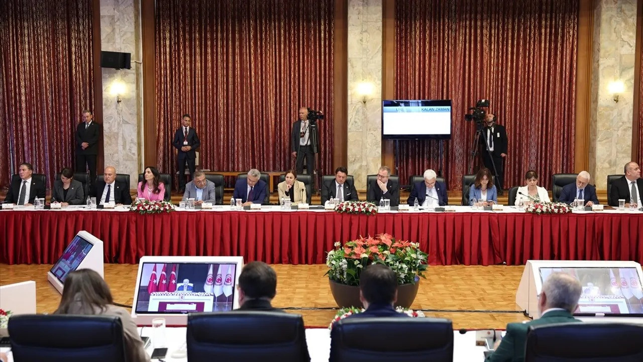 Komisyon hukuk örgütlerini dinleyecek