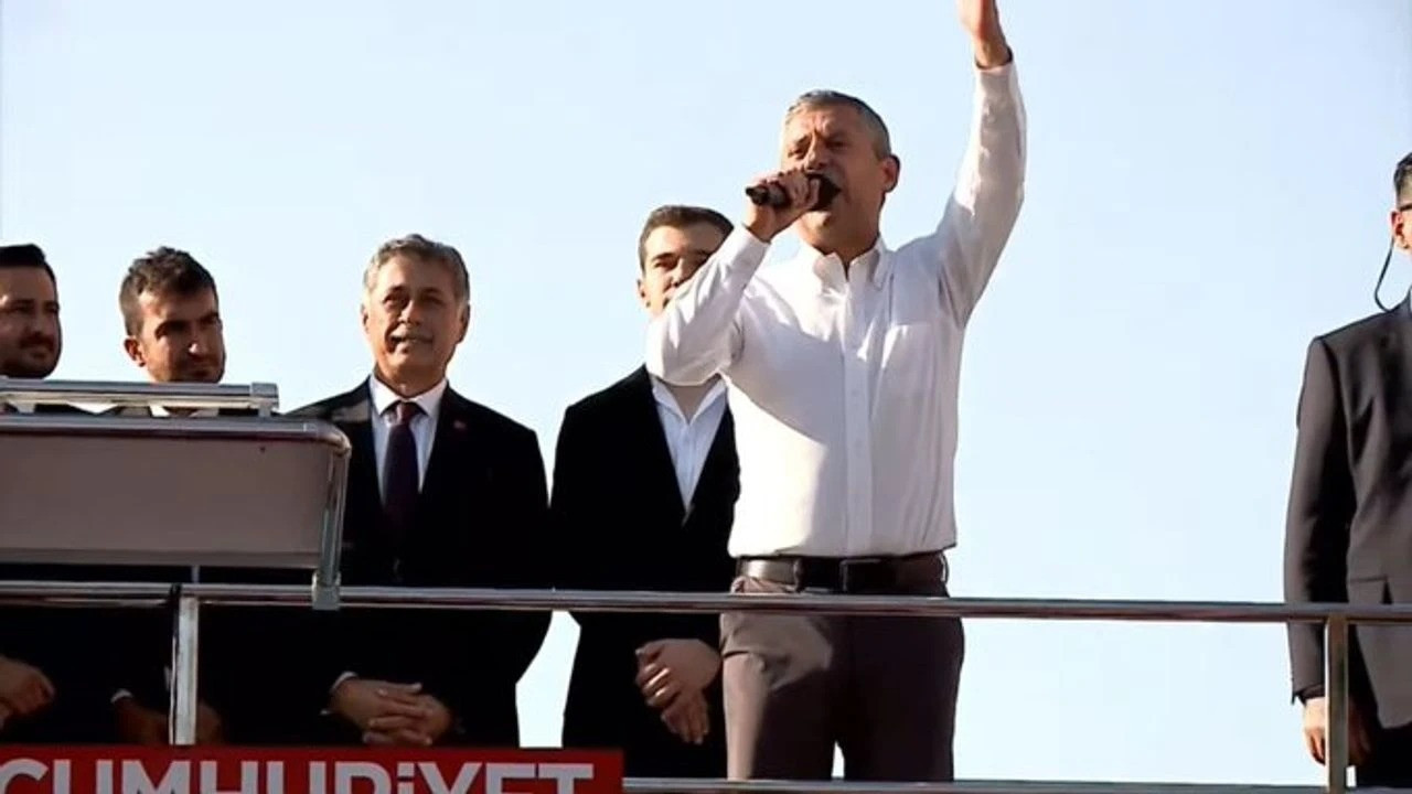 Özel'den Erdoğan'a: 'Meydan istifa diyor, hadi bakalım kurtarsın seni Trump'