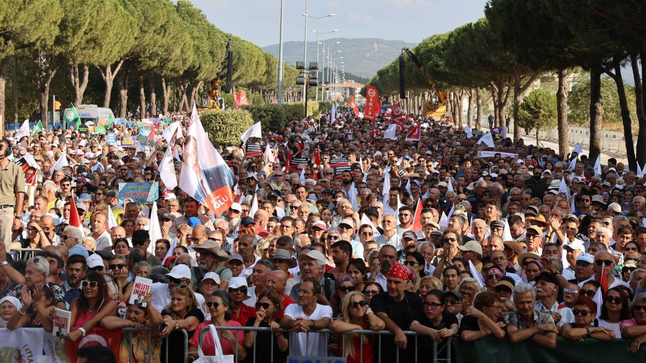 Muhalefet 'Toprağımızı vermiyoruz' mitinginde bir araya geldi