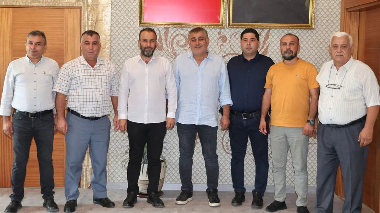 Aksu'da başkanın ardından 6 meclis üyesi CHP'den istifa etti