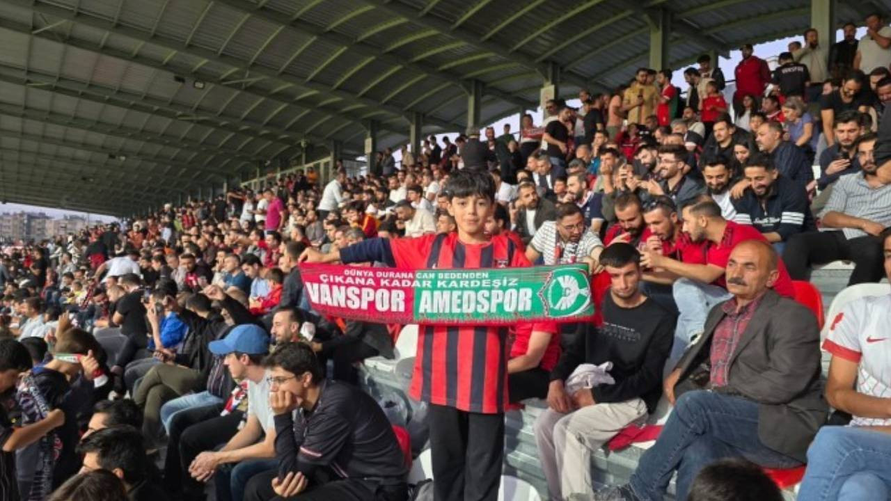 Vanspor-Amedspor maçına kardeşlik damga vurdu
